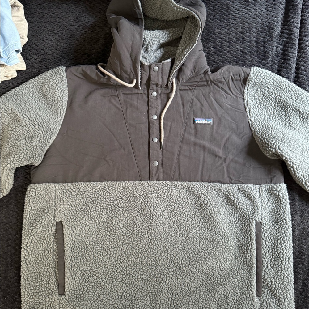 Gray and Black Patagonia Fleece Pullover